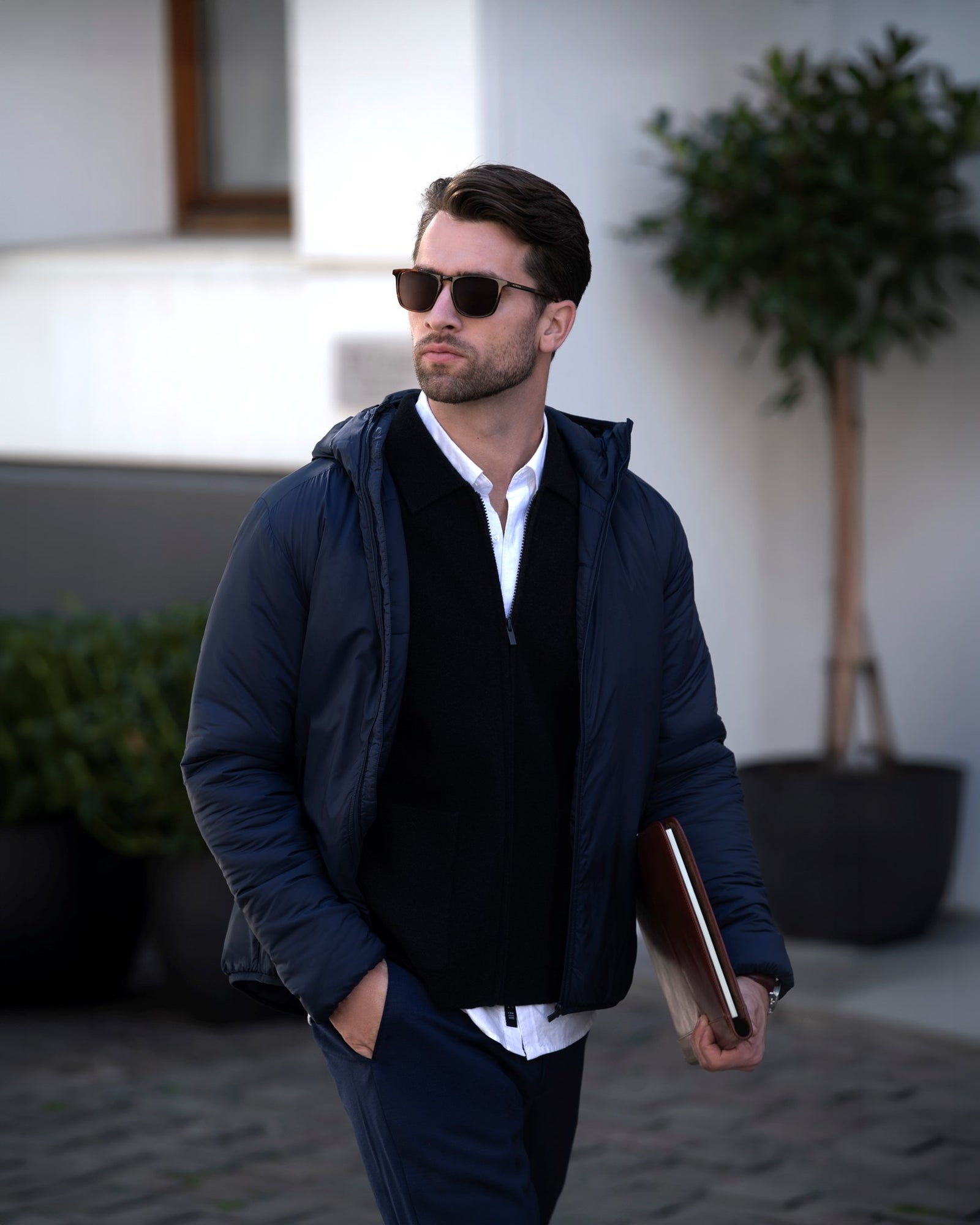 Aspen Men Black Back