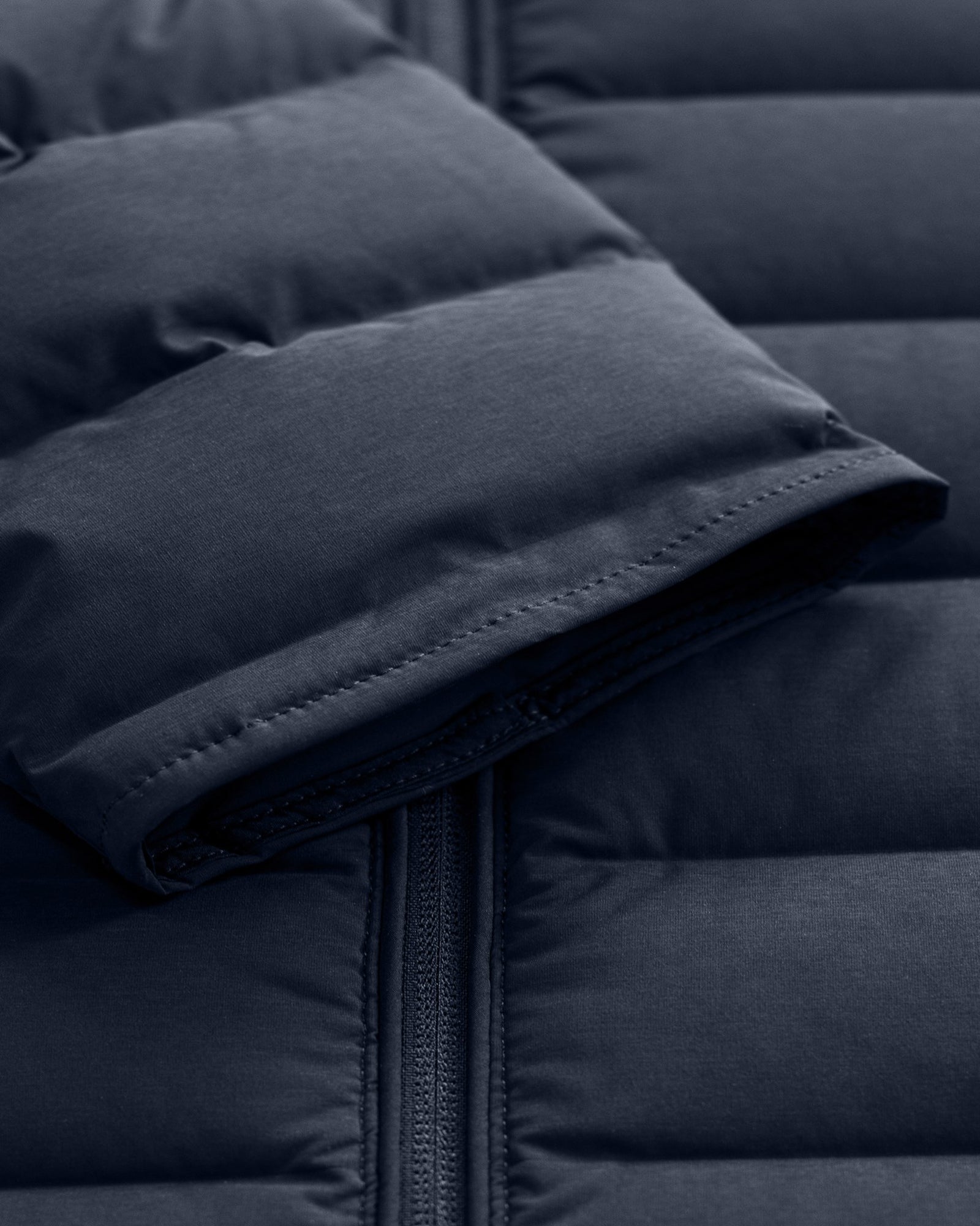 Avalon Women Navy Back