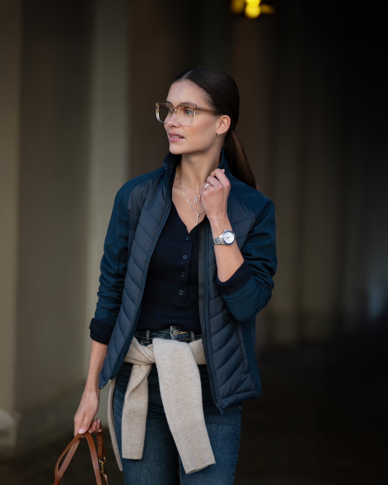 Bloomsdale Women Navy SS25 Modelimage (1)