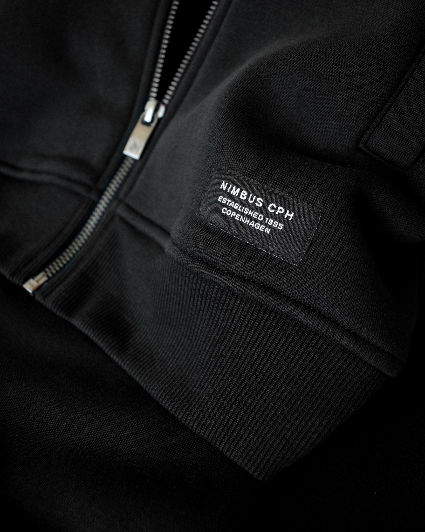 Cambridge Women Black Closeup 3