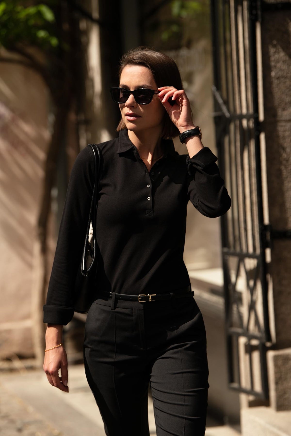 Carlington Women Black AW25 Modelimage