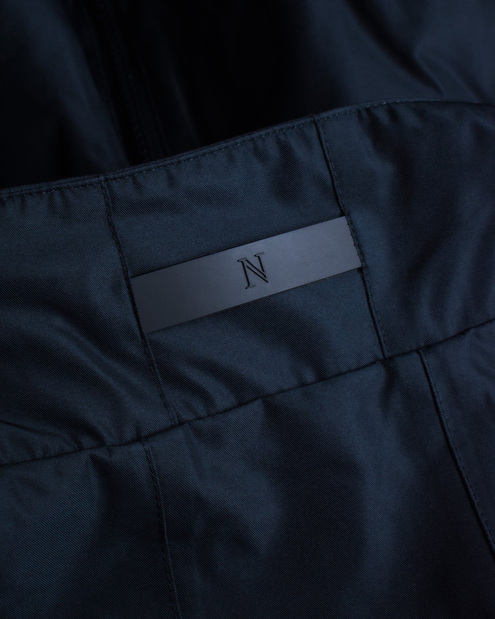 Davenport Men Navy Back