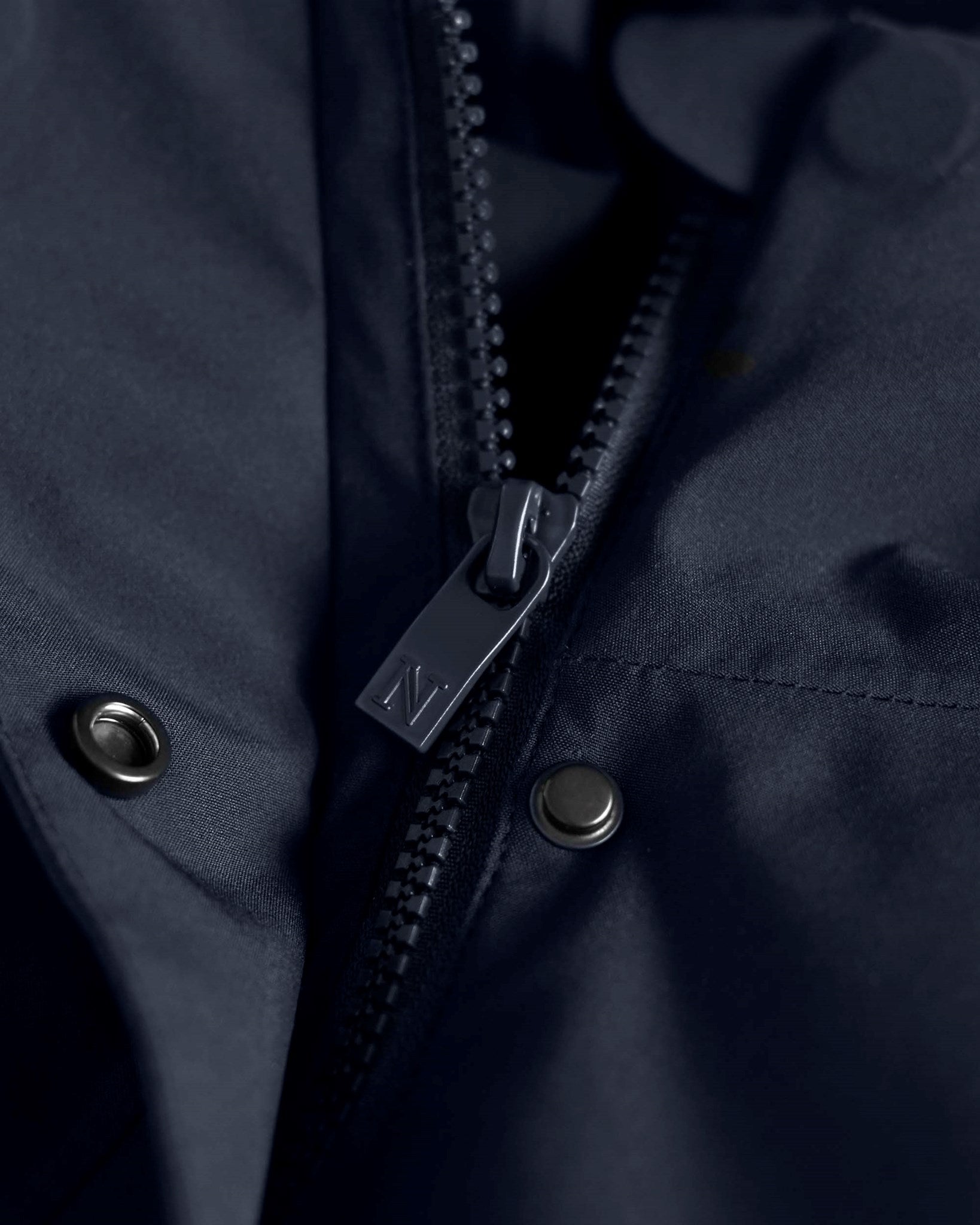 Evermont Women Navy Closeup 1
