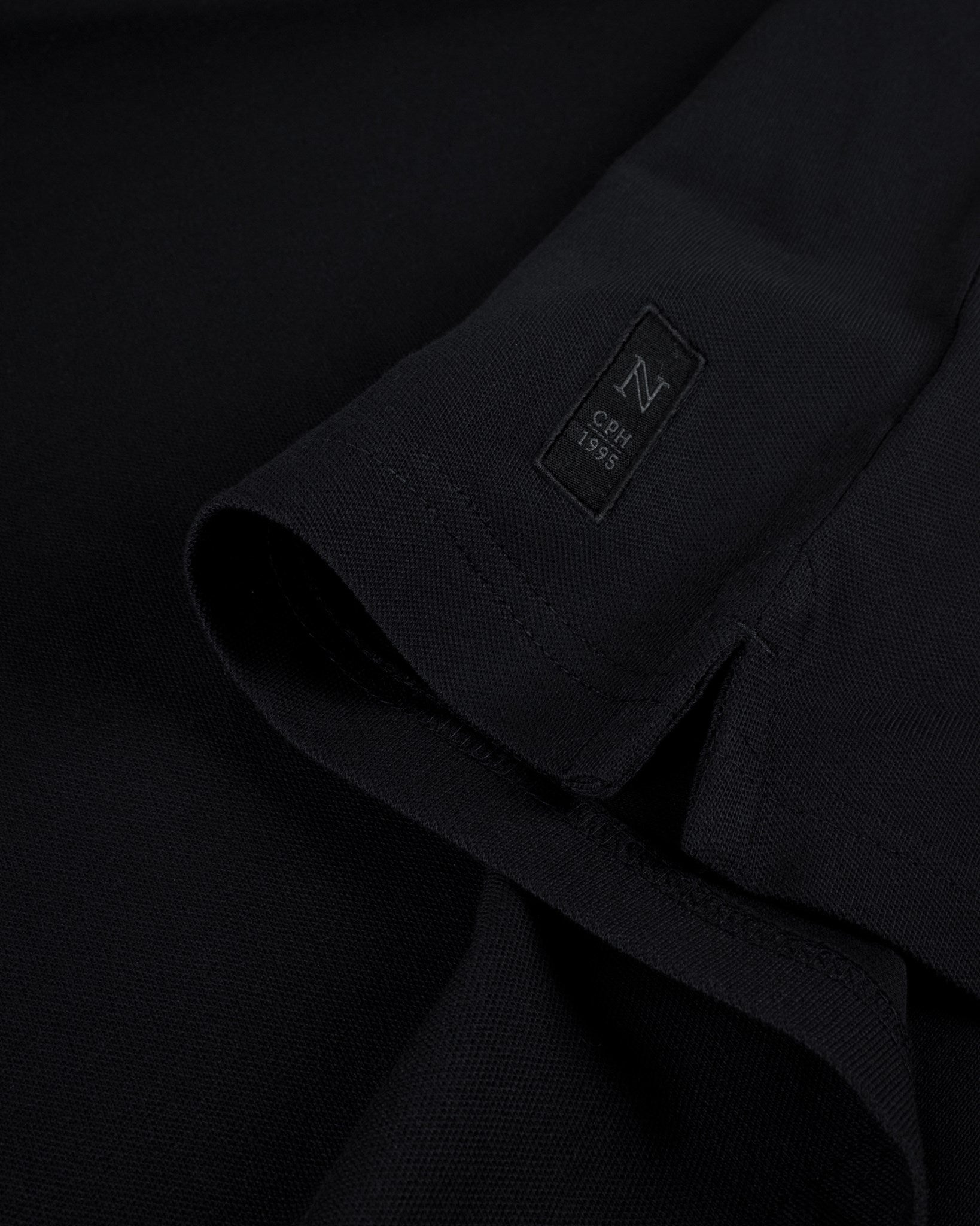 Harvard V Neck Men Black Closeup 4