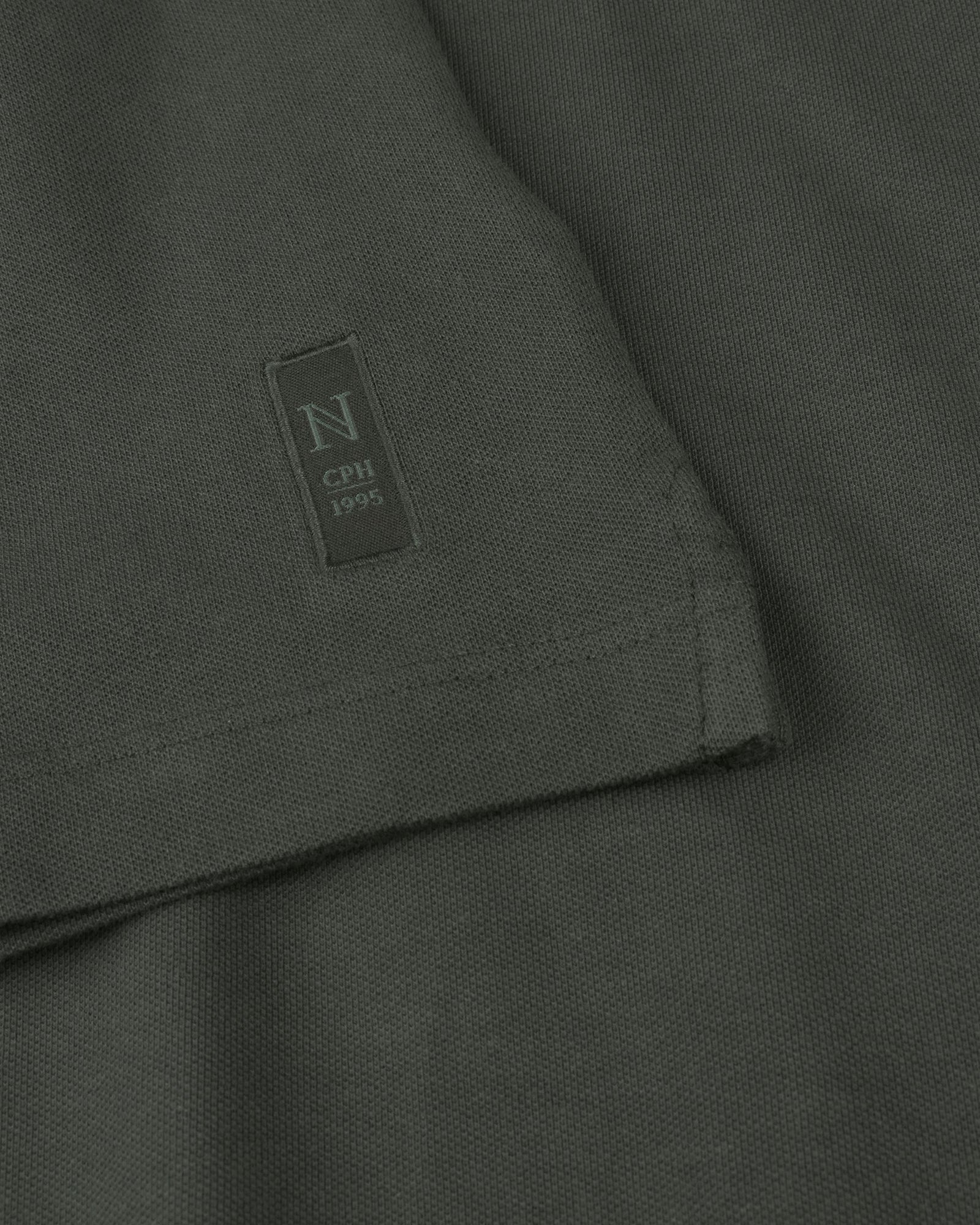 Harvard V Neck Women Olive Back