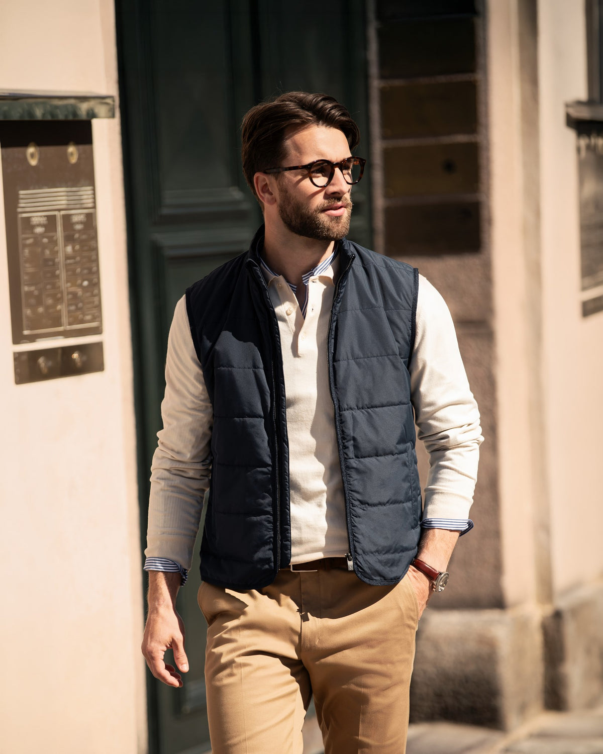 Hudson Men Dark Navy AW25 Modelimage