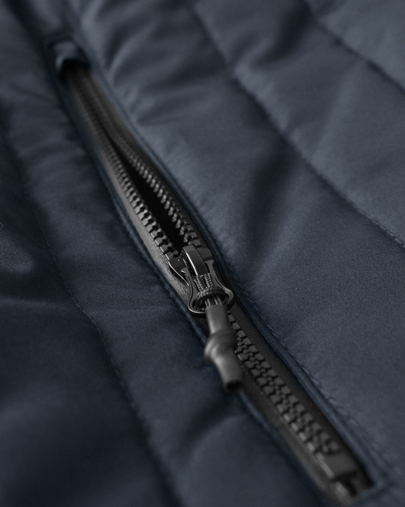 Lindenwood Men Navy Closeup 3