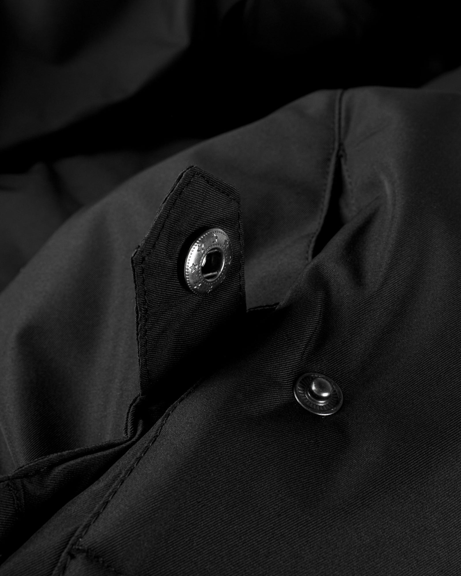 Mapleton Woman Black Back