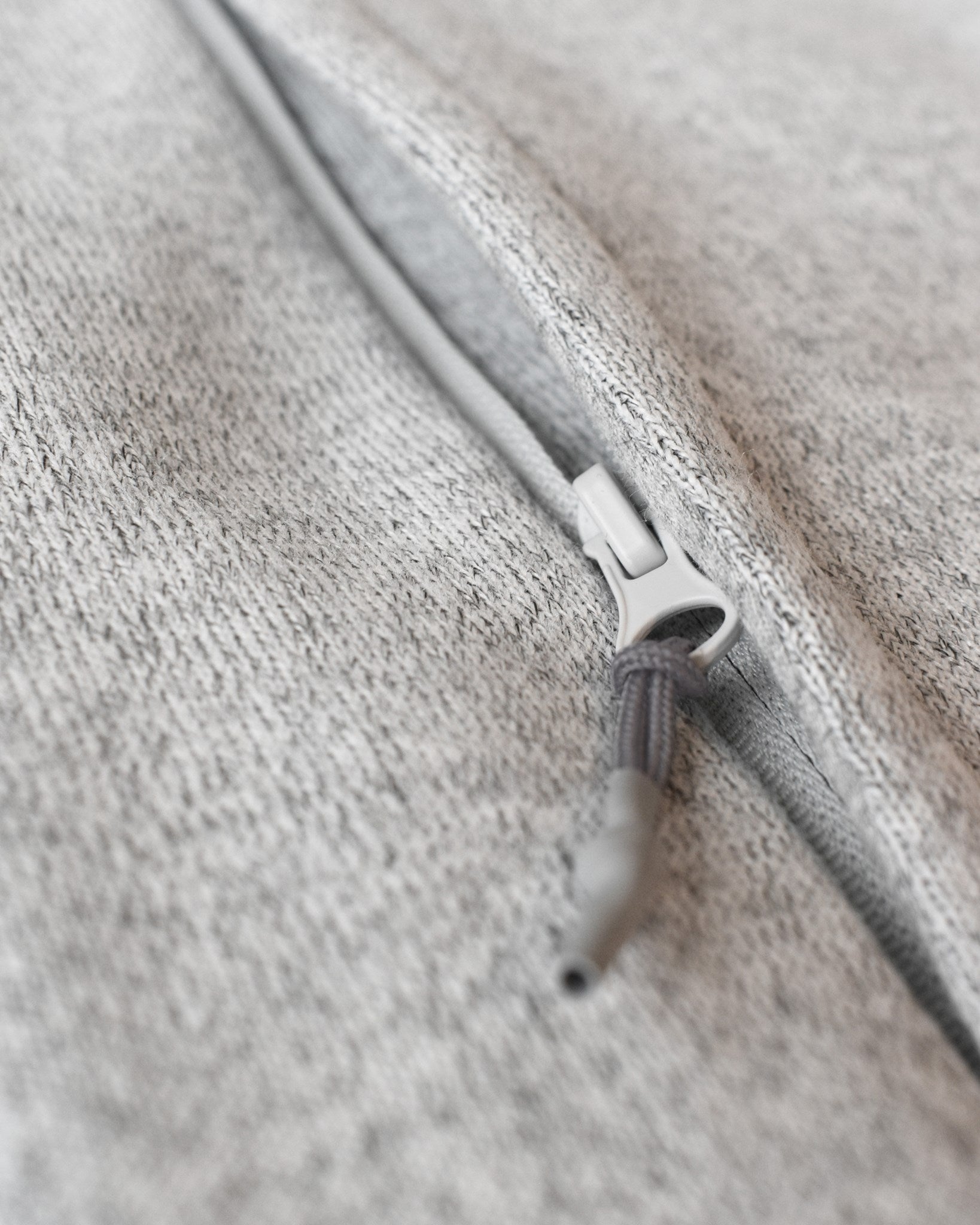 Montana Men Light Grey Melange Closeup 3