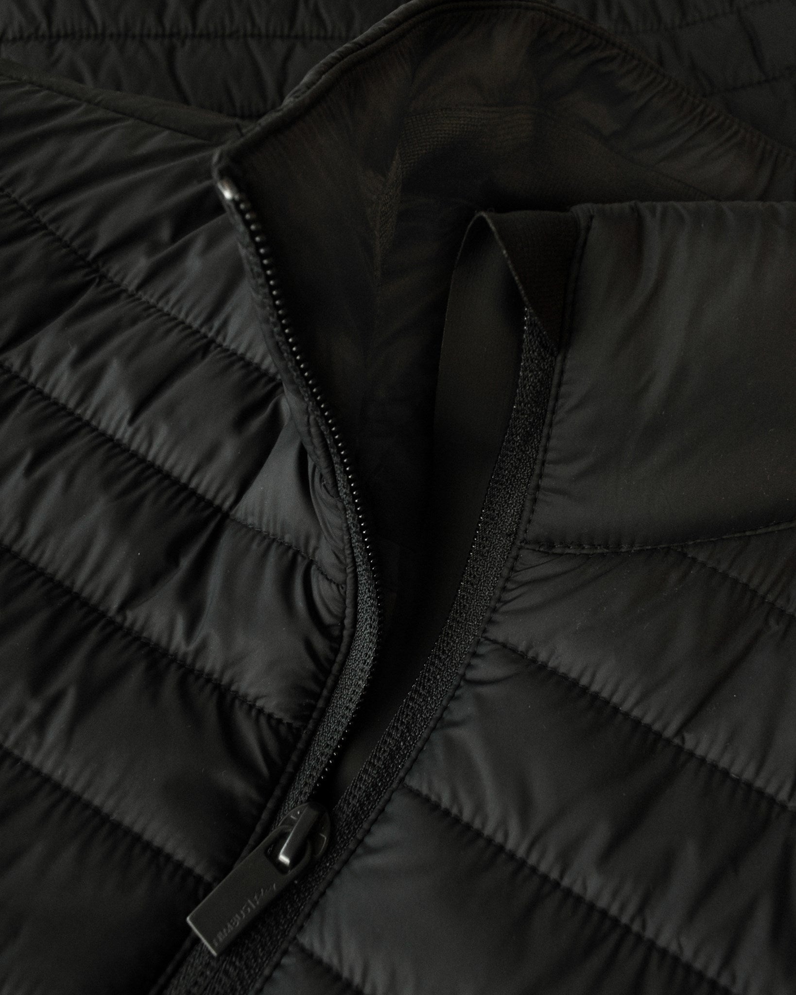 Olympia Women Black Closeup 1