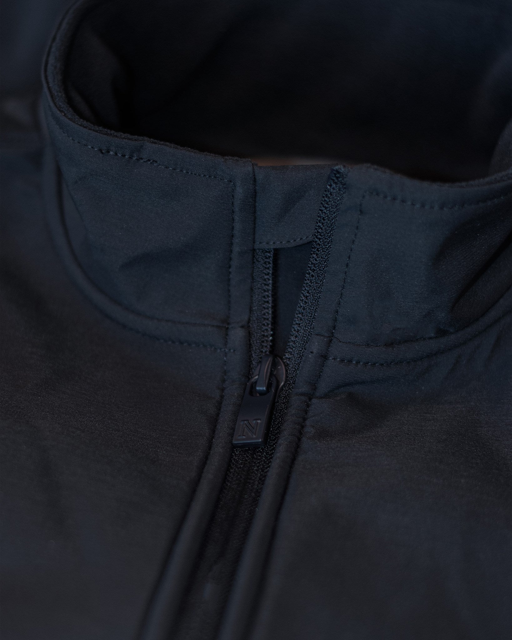 Sedona Men Women Navy Closeup 1