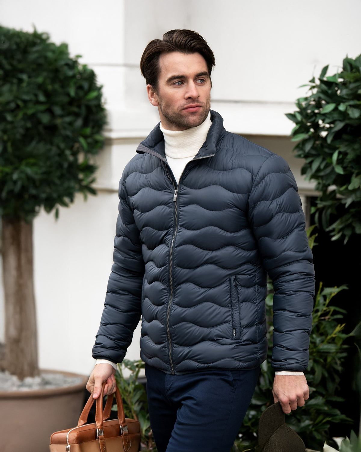 Sierra Men Midnight Blue SS24 Modelimage