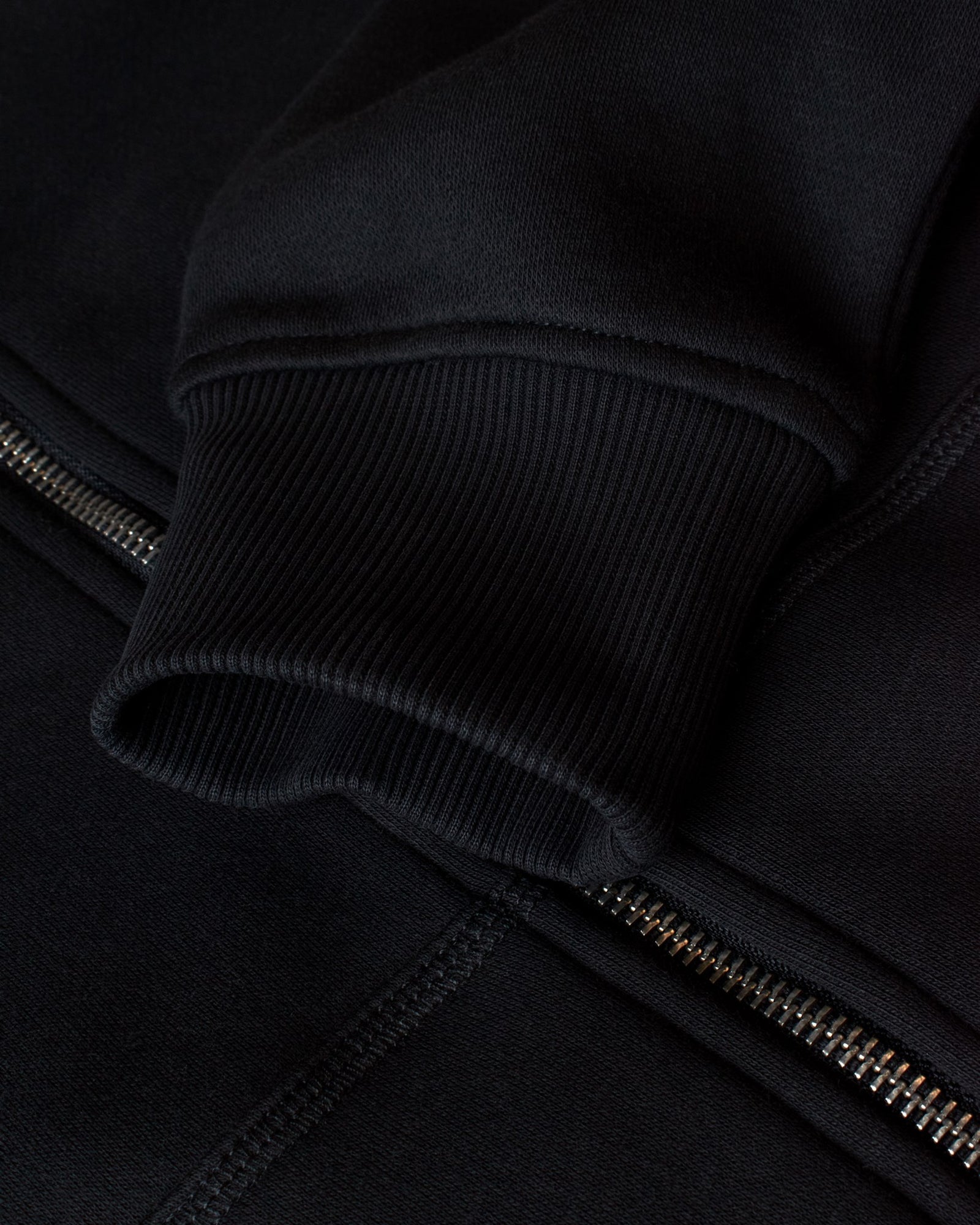 Williamsburg Men Black Back