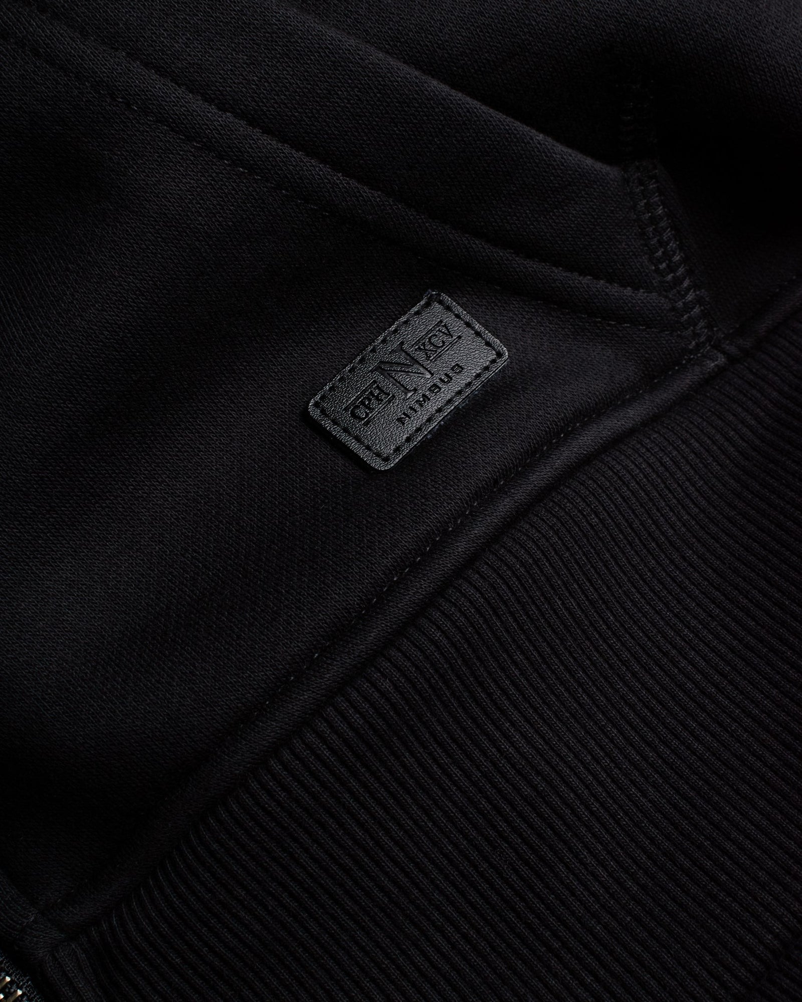 Williamsburg Woman Black Back