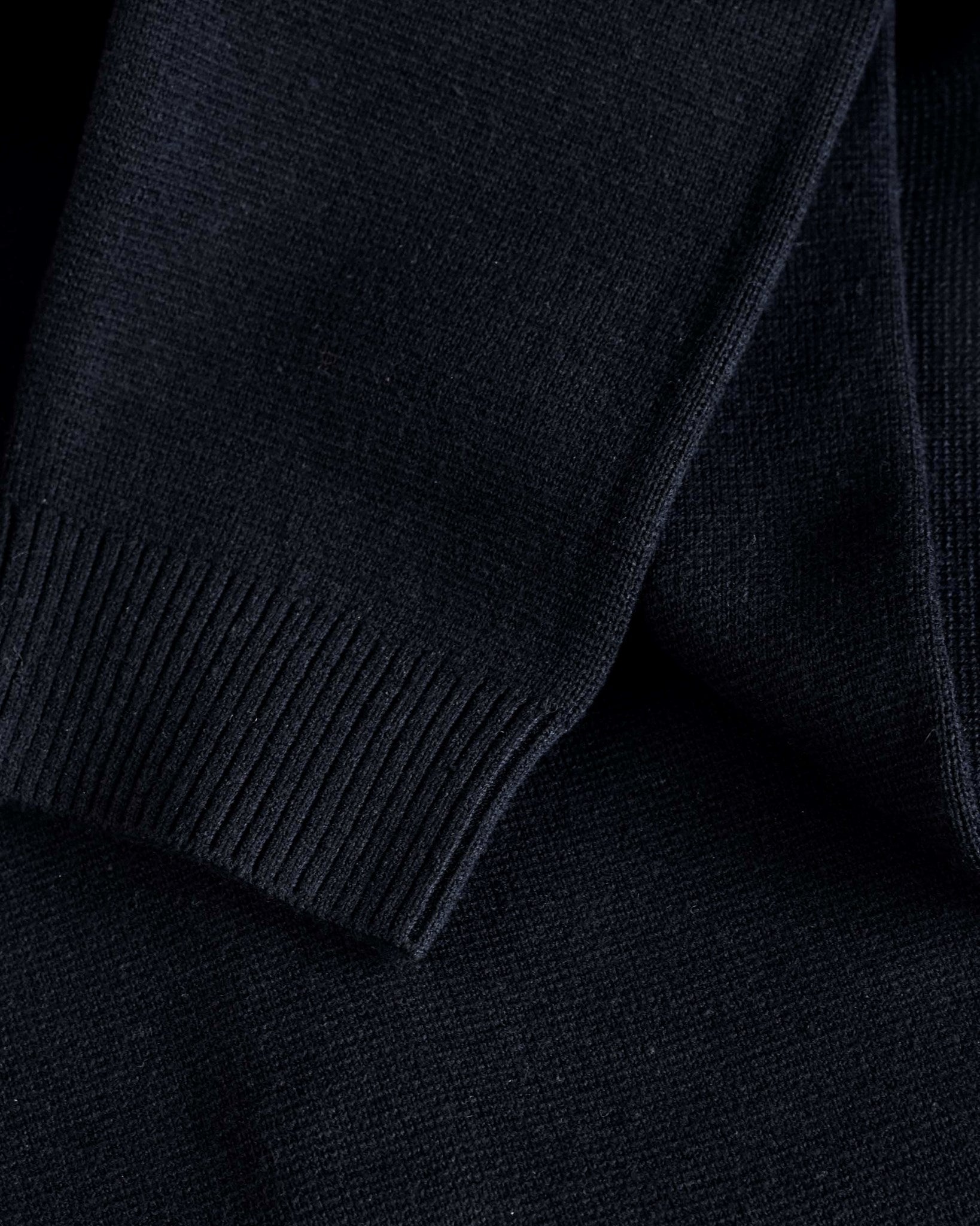 Wilton Women Navy Closeup 2